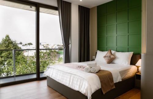 Thu Dau Mot Hotel | Petit Hotel