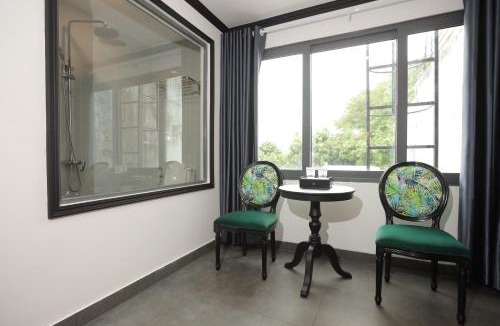 District 7 Hotel | Phú Gia 228 Lê Văn Lương