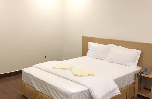 District 9 Hotel | Phương Ly Ly