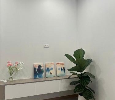 Cong Vi Hotel | Phan Ke Binh Hanoi Apartment near Lotte Center and the Japanese Embassy Phan Ke Binh Apartment ロッテセンターと日本大使館の近くPhan Ke Binh Apartment 롯데센터와 일본대사관 근처