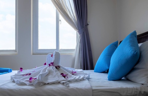 District 9 Hotel | Phong Lan 2 Hotel