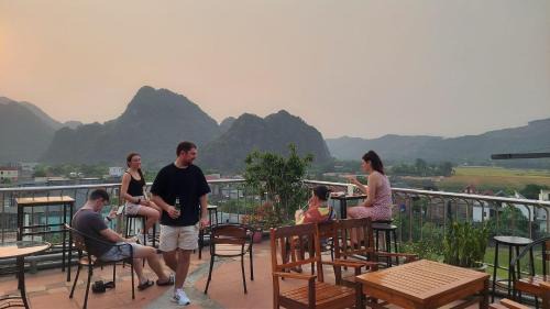 Phong Nha Hostel | Phong Nha Jasmine Hostel & Roof Top Bar
