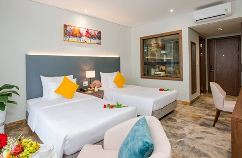 Duc Hoa Hotel | Phu Thang Grand Hotel