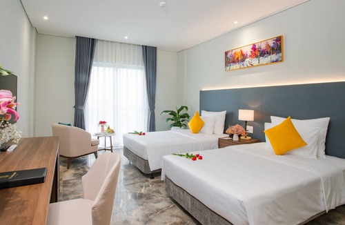 Duc Hoa Hotel | Phu Thang Grand Hotel