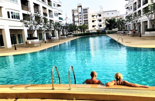 South Pattaya Apartment | Platinum Suites Studio Condo Jomtien