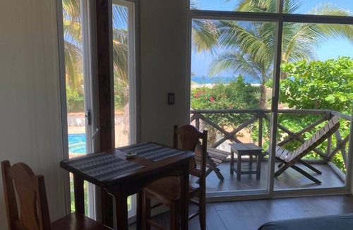 Los Tamarindos Apartment | Playa Bruja Zicatela Apt. 1, Beach Front, Kitchen, Starlink, Pool & More