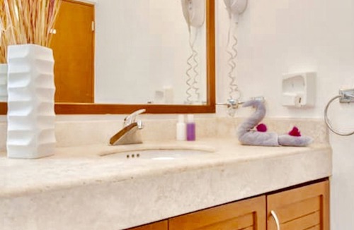 Playacar Bed & Breakfast | Playacar - Superior Budget Room With Swimming Pool Air Conditioning and Parking