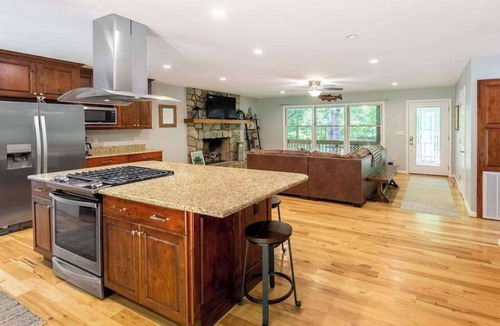 Cullowhee House | Pointer's point