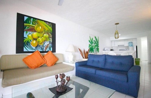 South Hotel Zone Hotel | Pool-view Impeccable 2BR Condo Near the Beach with Garden