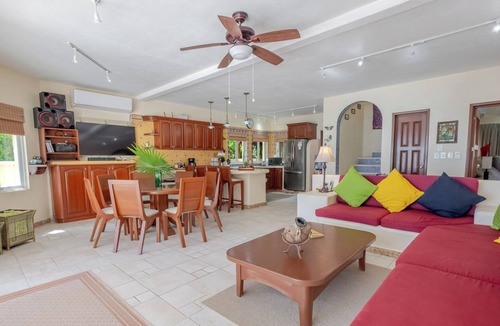 Soliman Bay Villa | Premier snorkeling from this beautiful beachfront villa, pool, AC and WiFi!