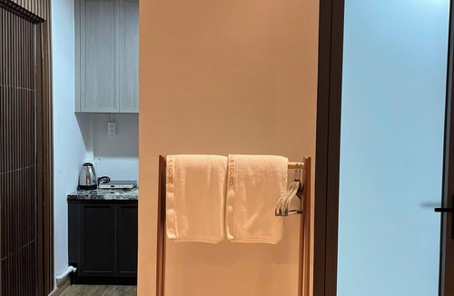 Dong Khoi Apartment | Prime Location 1BR – Nguyen Hue & Bitexco View