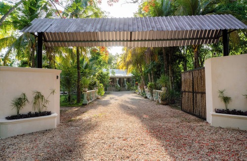 Valladolid Villa | Private Home with Luxury Pool and Outdoor Living