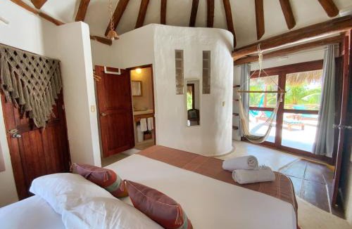 Isla Holbox House | Private house & garden - Casa privada con jardín - Casa Cacahuate Holbox