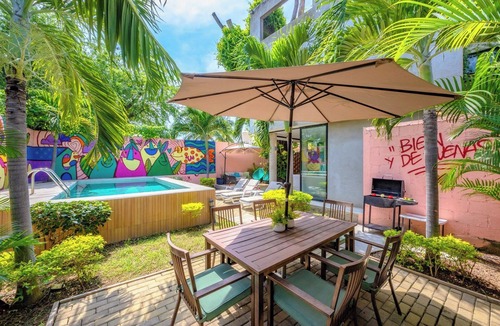 Manzanillo House | Private Pool, BBQ Terrace & Family Retreat in Manzanillo – Casa del Árbol