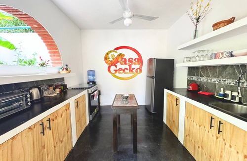 Puerto Escondido House | Private Villa! - Steps to Beach and Market - King beds - Pet friendly!