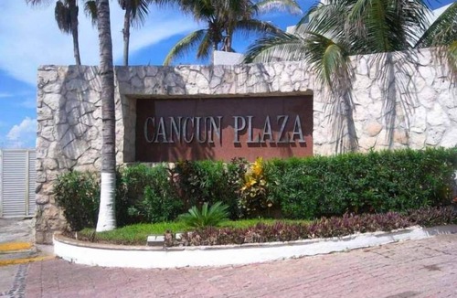 Zona Hotelera Villa | Privately owned 3 bedroom Ocean front condo with 25 ft beachfront terrace
