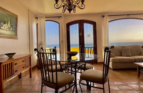 Playas de Rosarito Apartment | Puerto Nuevo Surf Villa Flores 2BR with pool