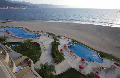 South Hotel Zone Condo | Puerto Vallarta Grand Venetian 2.5 Bd Beachfront Luxury Condo Rental