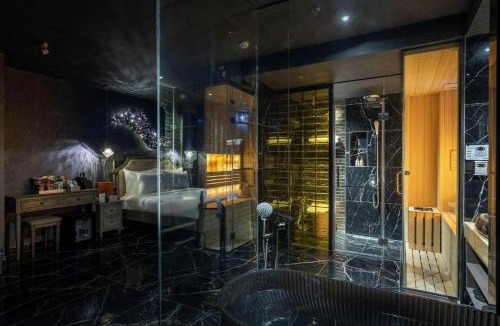 Tan Phu District Hotel | Pynt Hotel 5