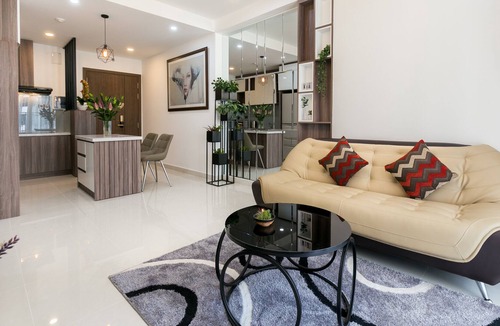 Bach Dang Riverside Apartment | QLee luxHOME – Elegant 2br apt with free Gym & Pool