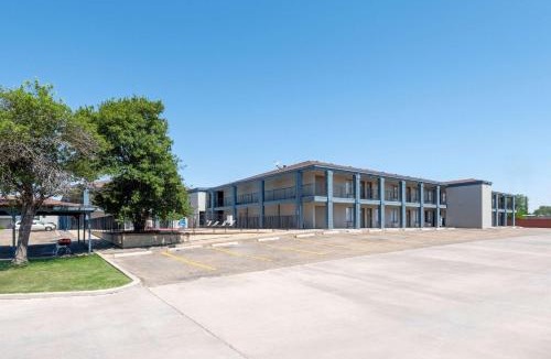 Plainview Hotel | Quality Inn Plainview
