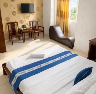 Tan Thuan Dong Hotel | Quang Huy Hotel