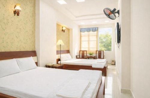 Tan Thuan Dong Hotel | Quang Huy Hotel