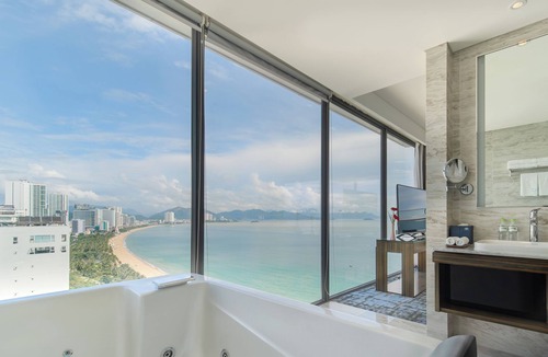 Tran Phu Beach Hotel | Queen Ann Nha Trang