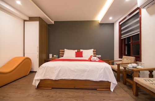 Dich Vong Hau Hotel | Queen's Hotel
