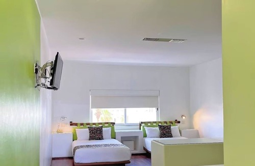 Centro Hotel | Quick & Comfortable: 2 Spacious Suites Perfect for Friends or Families
