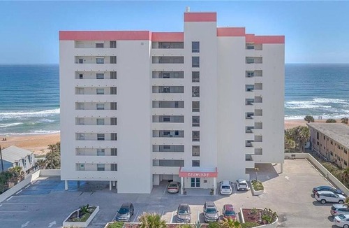 Seawinds Condo Apartment | Quiet direct oceanfront 2 bed 2 bath condo w/pool