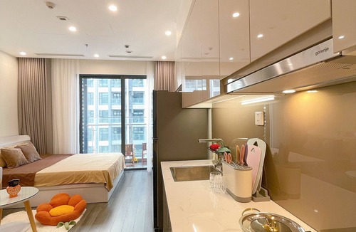 Tu Liem Apartment | Radiant Living at Vinhomes Smart City