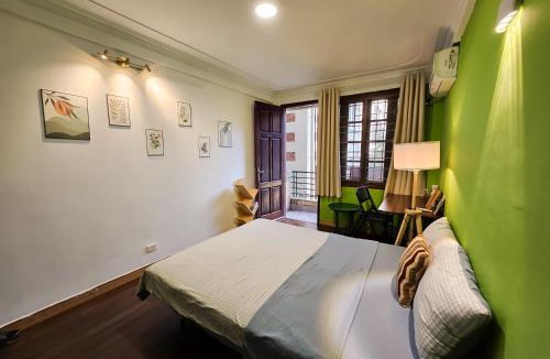 French Quarter House | Rainbow HomeStay - No 8 Alley 18B Tong Dan