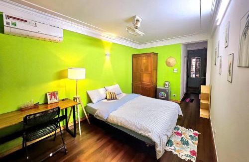 French Quarter House | Rainbow HomeStay - No 8 Alley 18B Tong Dan