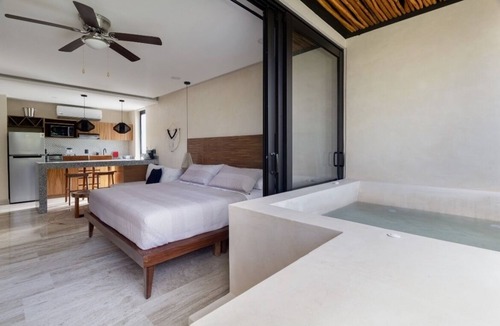 La Veleta Apartment | Rainforest view studio with private pool