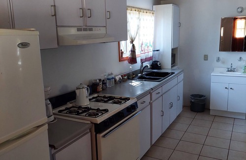 San Antonio de las Minas Cabin | Red Loft House in San Antonio de las Minas BC