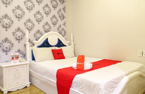 Downtown Ho Chi Minh City Hotel | RedDoorz Bui Vien Walking Street