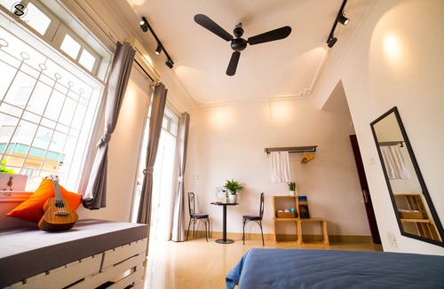 Nhat Tan House | Refreshing & Tranquil Suite - Em Em Homestay Ha Noi