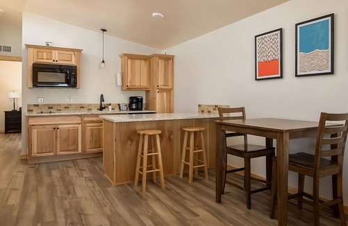 Boardman House | Relaxing Riverfront Unit with Kitchenette! FREE Parking, Outdoor Pool!