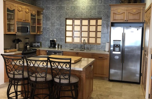 Flamingos Condo | REMODELED! 3 BEDROOM LUXURY CONDO ON BEACH SLEEPS 8-10 Two bedroom option!