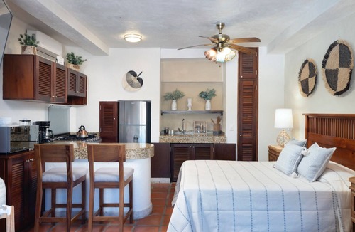 Amapas House | Rent Whole Floor at Luxury Resort: 1st Floor Suites w/Pool and Garden Access