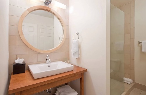 Redmond Cabin | Resort Getaway | 3 Units w/Pool, Spa & Free Parking