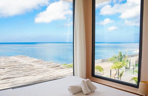 Phu Quy Hotel | Resort Queen Sea
