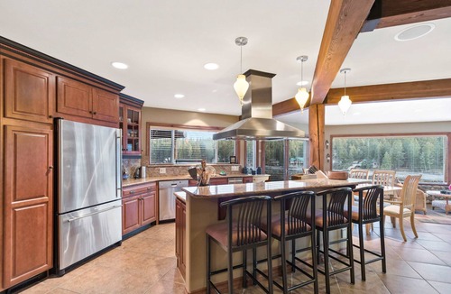 Post Falls House | Riverfront 4BR Lodge w/Dock, Sauna & Game Room