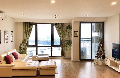 Hanoi Condo | Riverside Lux Condo 3 Bedrooms Best View in Hanoi Center - Massage Chair&Netflix