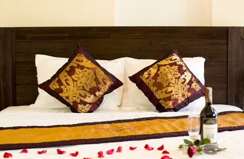 Thanh Ha Hotel | Riverside Pottery Village