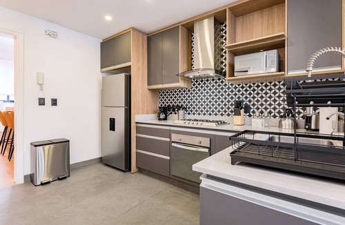 Colonia Roma House | Roma Norte 4 Bedroom with AC, Jacuzzi and Rooftop