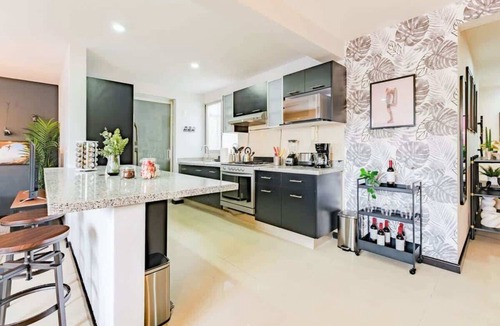 Roma Norte Apartment | Roma Norte Condo with City Views & Workspace