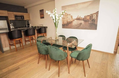 Colonia Roma Apartment | Roma Norte Luxury 3BR w/Pool and Gym