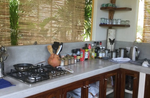 Zihuatanejo House | Romantic bungalow surrounded by trees.